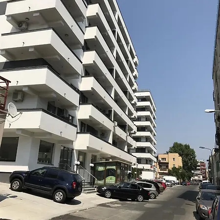 Апартаменти Carol City Park *